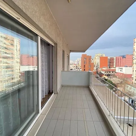 Center Penthouse Valeur Appartamento Tirana