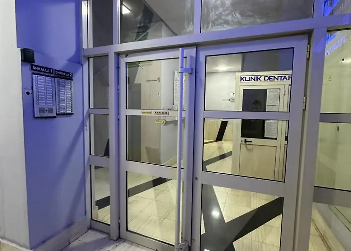 アパート Valeur Penthouse Center ティラナ