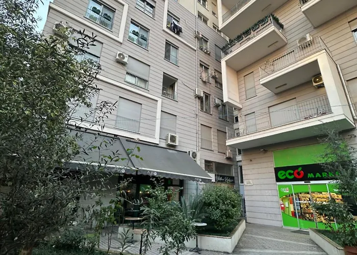 アパート Valeur Penthouse Center ティラナ